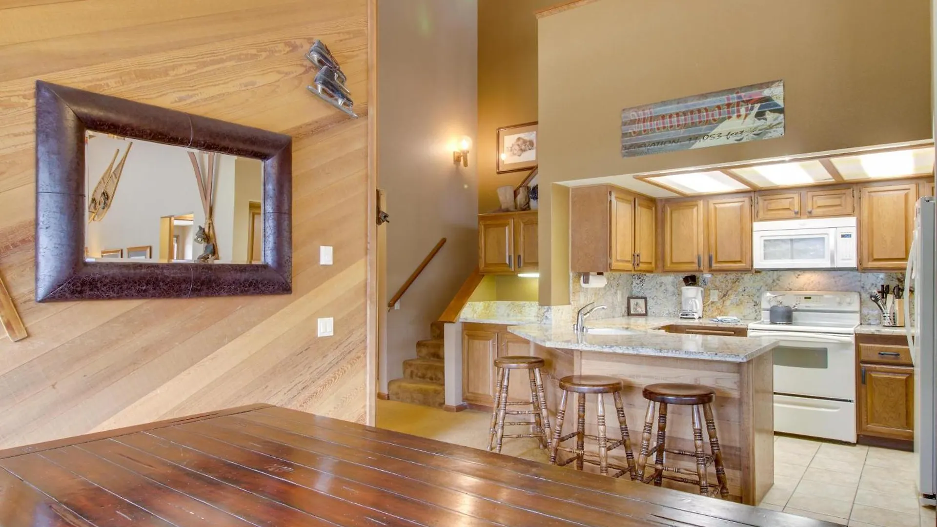 Sierra Megeve Apartment Mammoth Lakes